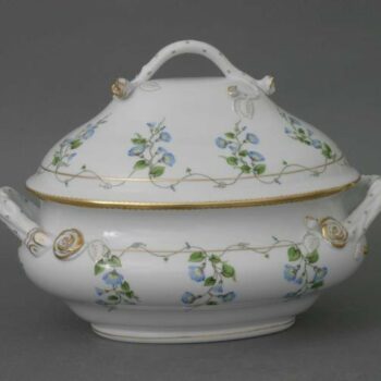 Soup tureen, branch knob - Morning Glory