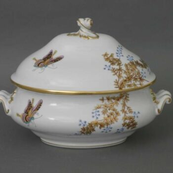 Soup tureen, branch knob - Butterfly and Bamboo