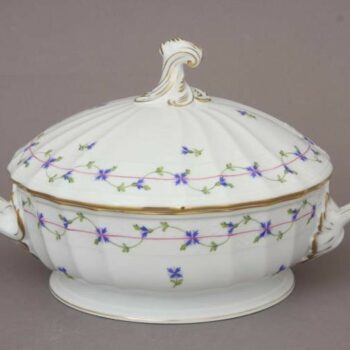 Vegetable dish, twisted knob - Petite Blue Garland
