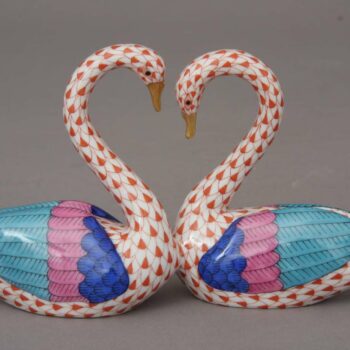 Herend-Kissing-Swans-05199-VH